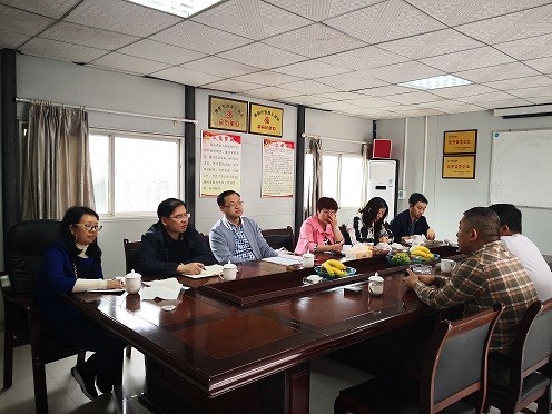 貴陽市白云區(qū)人民政府副區(qū)長皮啟榮一行蒞臨貴陽港創(chuàng)公司調研