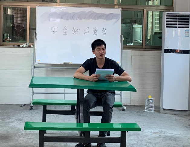 競(jìng)賽爭(zhēng)高低，安全入人心