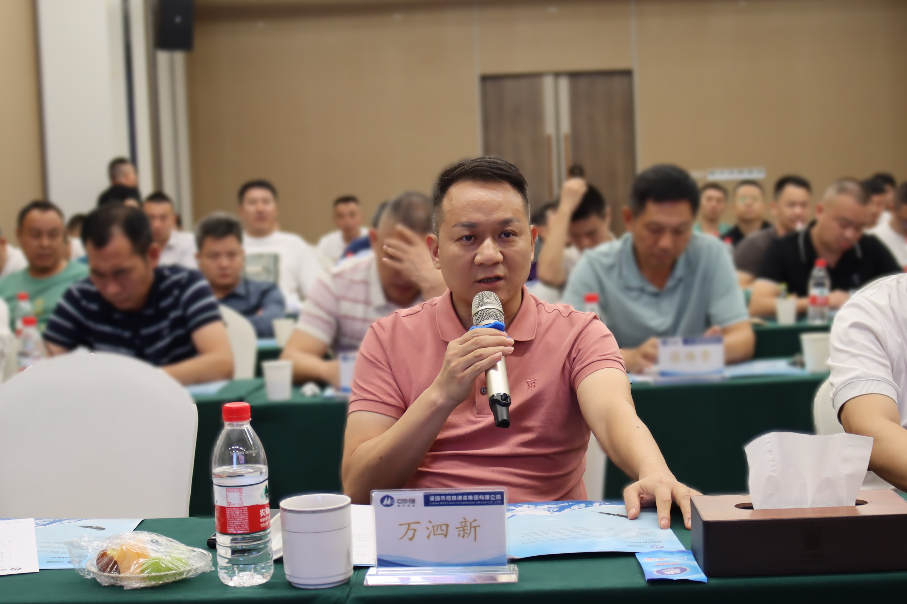 港創(chuàng)股份公司董事、總經(jīng)理萬(wàn)泗新發(fā)言2.JPG